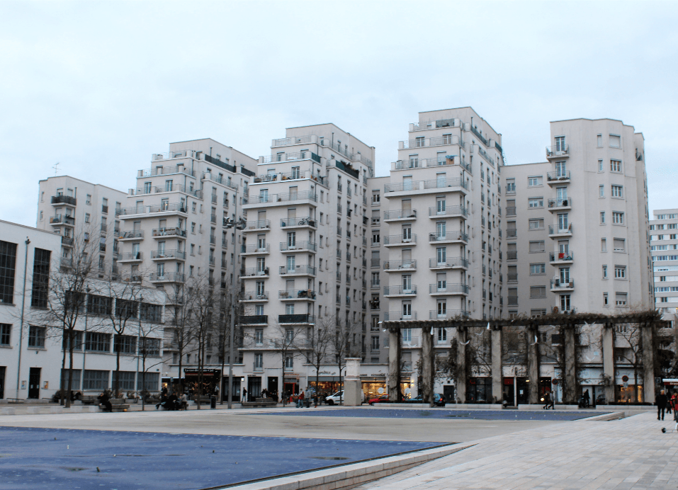 villeurbanne, deux blessés après un coup de feu