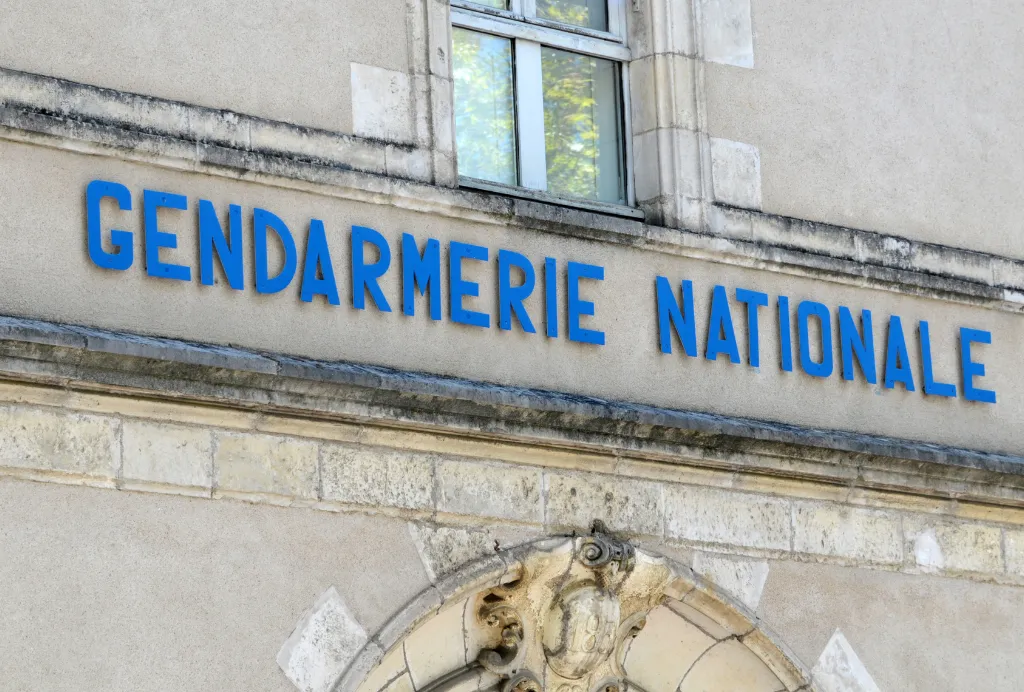 gendarmerie nationale à la recherche d'un octogénaire portée disparue à Belley (Ain)